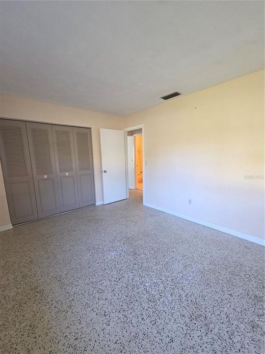 Active With Contract: $169,900 (2 beds, 2 baths, 945 Square Feet)