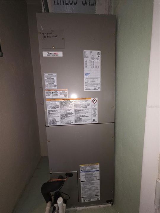 Active With Contract: $169,900 (2 beds, 2 baths, 945 Square Feet)