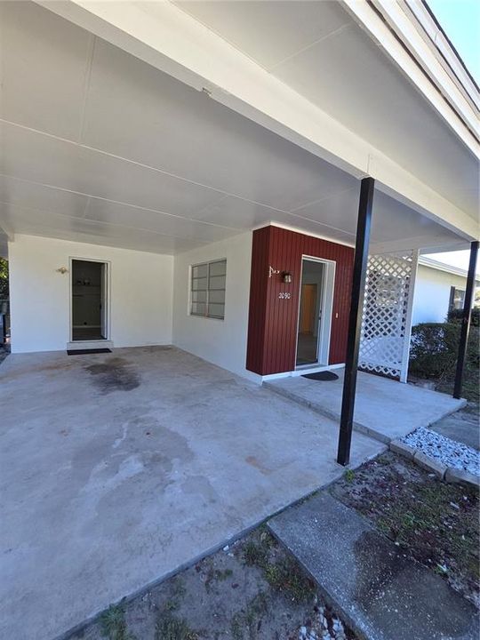 Active With Contract: $169,900 (2 beds, 2 baths, 945 Square Feet)