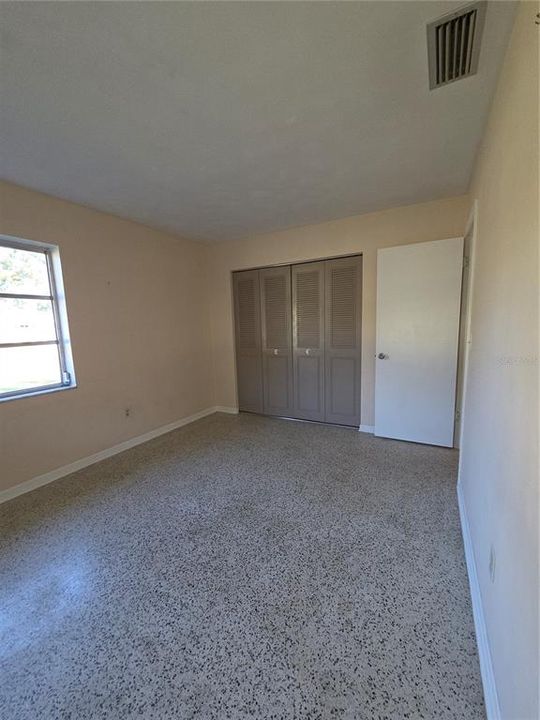 Active With Contract: $169,900 (2 beds, 2 baths, 945 Square Feet)