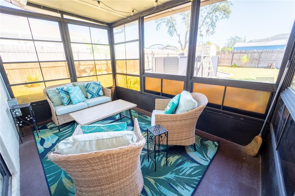 На продажу: $257,500 (2 спален, 2 ванн, 1059 Квадратных фут)