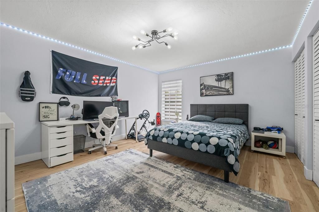 待售: $829,000 (4 贝兹, 3 浴室, 2533 平方英尺)