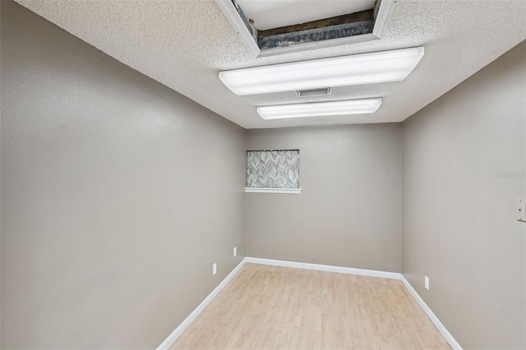 На продажу: $450,000 (0 спален, 0 ванн, 1092 Квадратных фут)