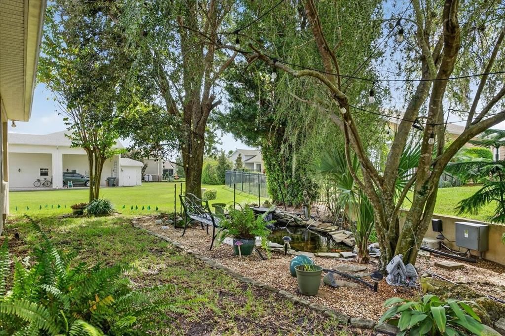 合同活跃: $640,000 (2 贝兹, 2 浴室, 1812 平方英尺)