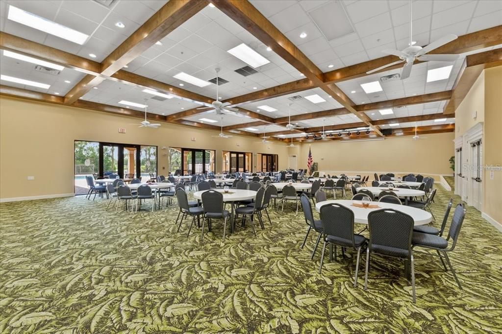 合同活跃: $640,000 (2 贝兹, 2 浴室, 1812 平方英尺)