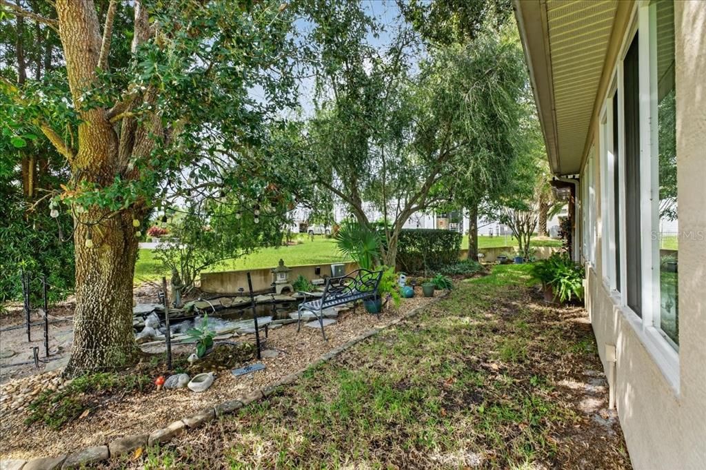 合同活跃: $640,000 (2 贝兹, 2 浴室, 1812 平方英尺)