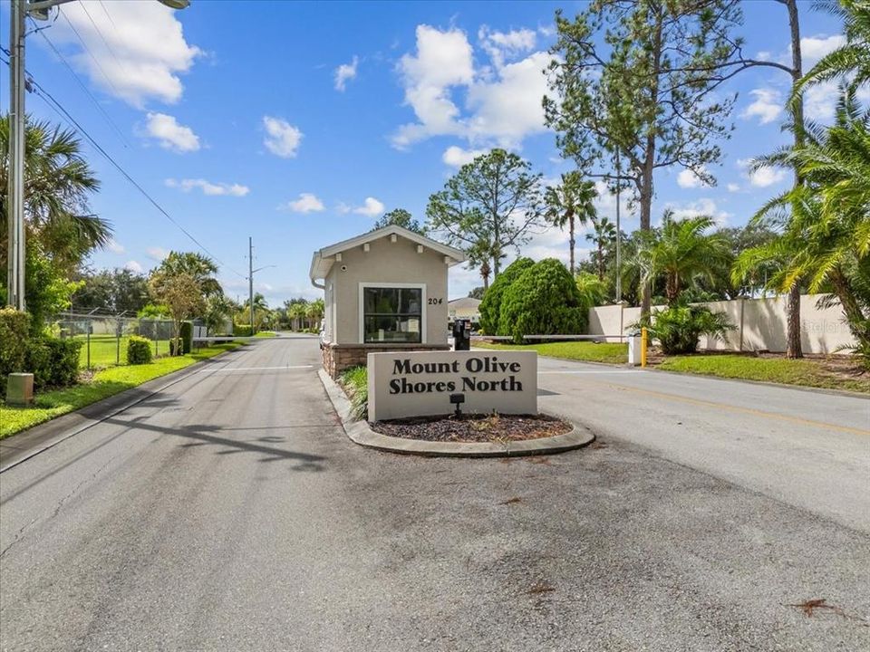 合同活跃: $640,000 (2 贝兹, 2 浴室, 1812 平方英尺)