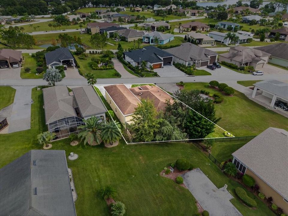 合同活跃: $640,000 (2 贝兹, 2 浴室, 1812 平方英尺)