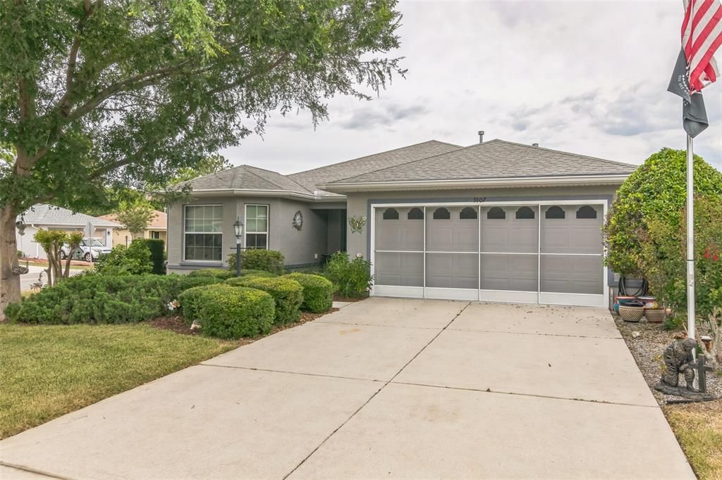 For Sale: $294,999 (3 beds, 2 baths, 1784 Square Feet)