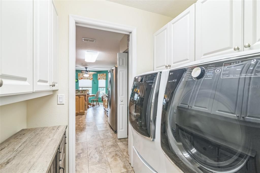 For Sale: $294,999 (3 beds, 2 baths, 1784 Square Feet)