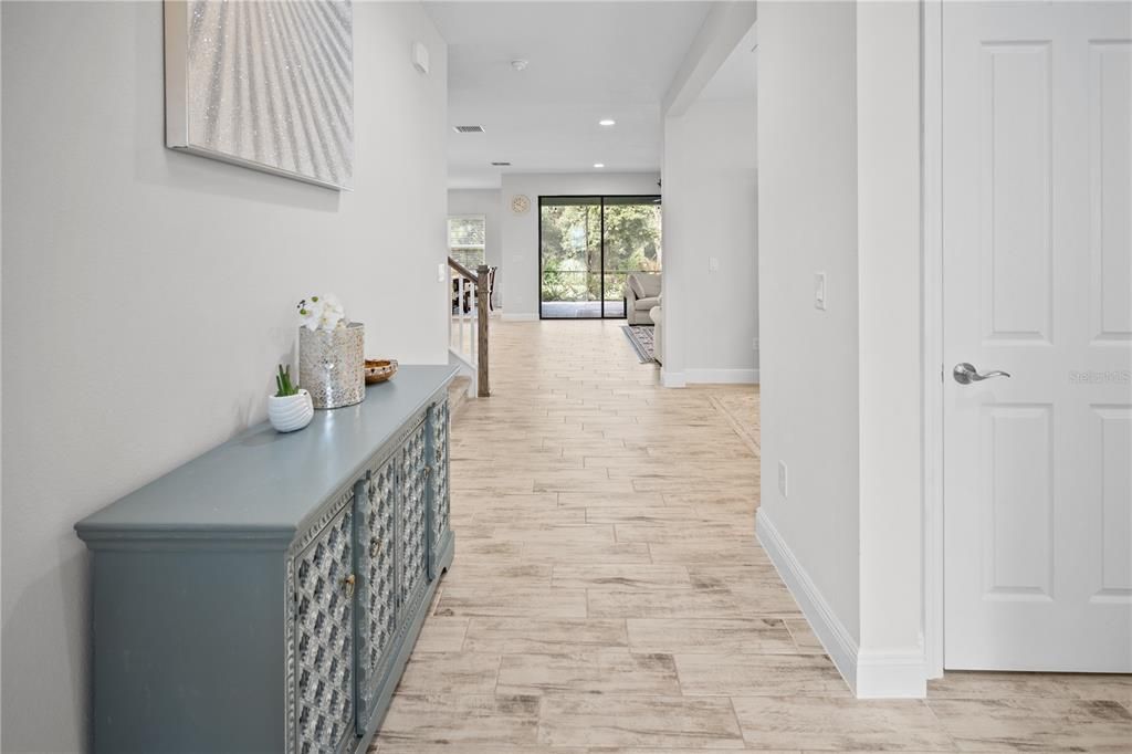 En Venta: $615,000 (5 camas, 3 baños, 3381 Pies cuadrados)