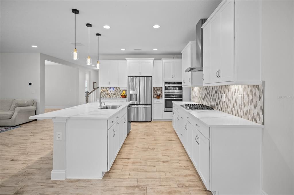 En Venta: $615,000 (5 camas, 3 baños, 3381 Pies cuadrados)