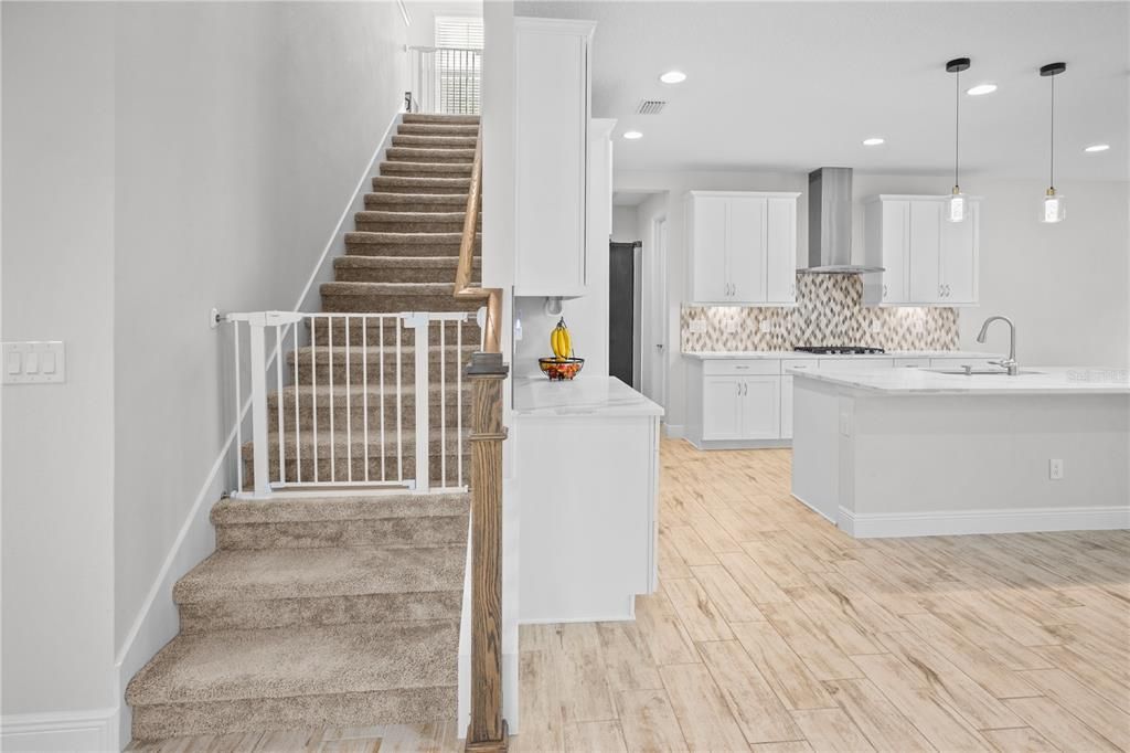 En Venta: $615,000 (5 camas, 3 baños, 3381 Pies cuadrados)