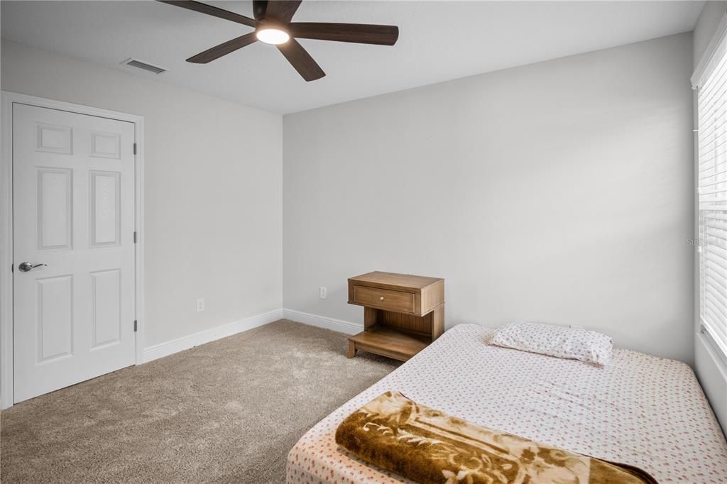 En Venta: $615,000 (5 camas, 3 baños, 3381 Pies cuadrados)