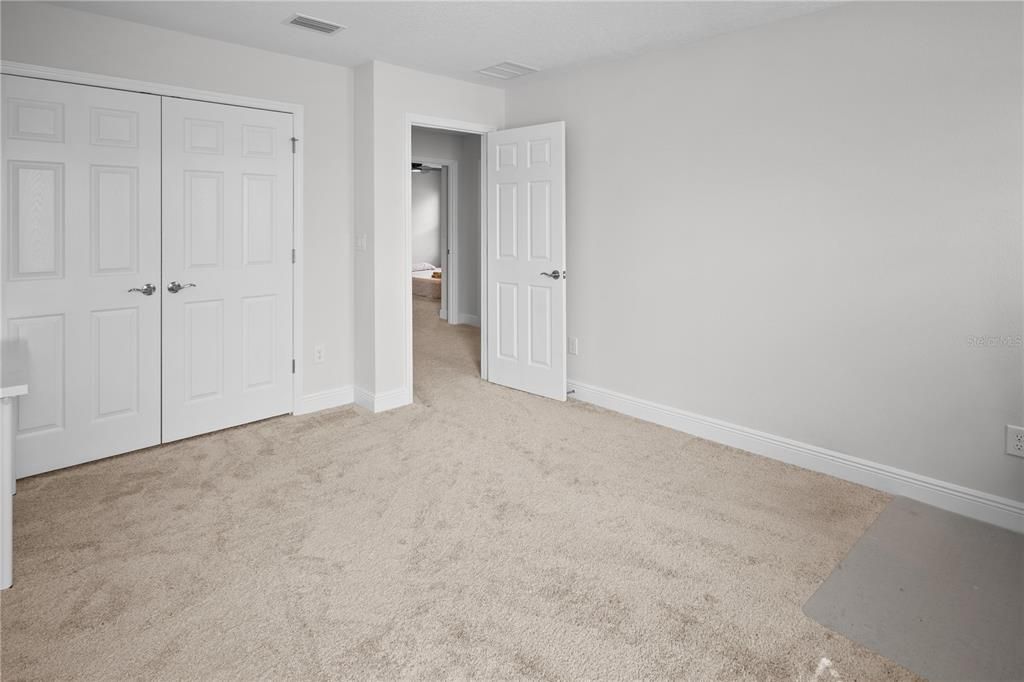 En Venta: $615,000 (5 camas, 3 baños, 3381 Pies cuadrados)