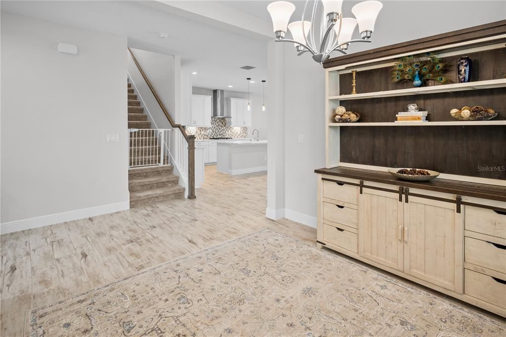 En Venta: $615,000 (5 camas, 3 baños, 3381 Pies cuadrados)