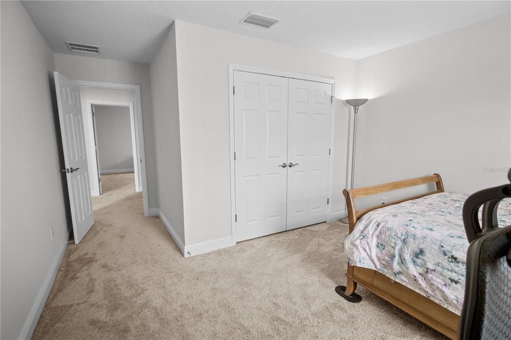 En Venta: $615,000 (5 camas, 3 baños, 3381 Pies cuadrados)