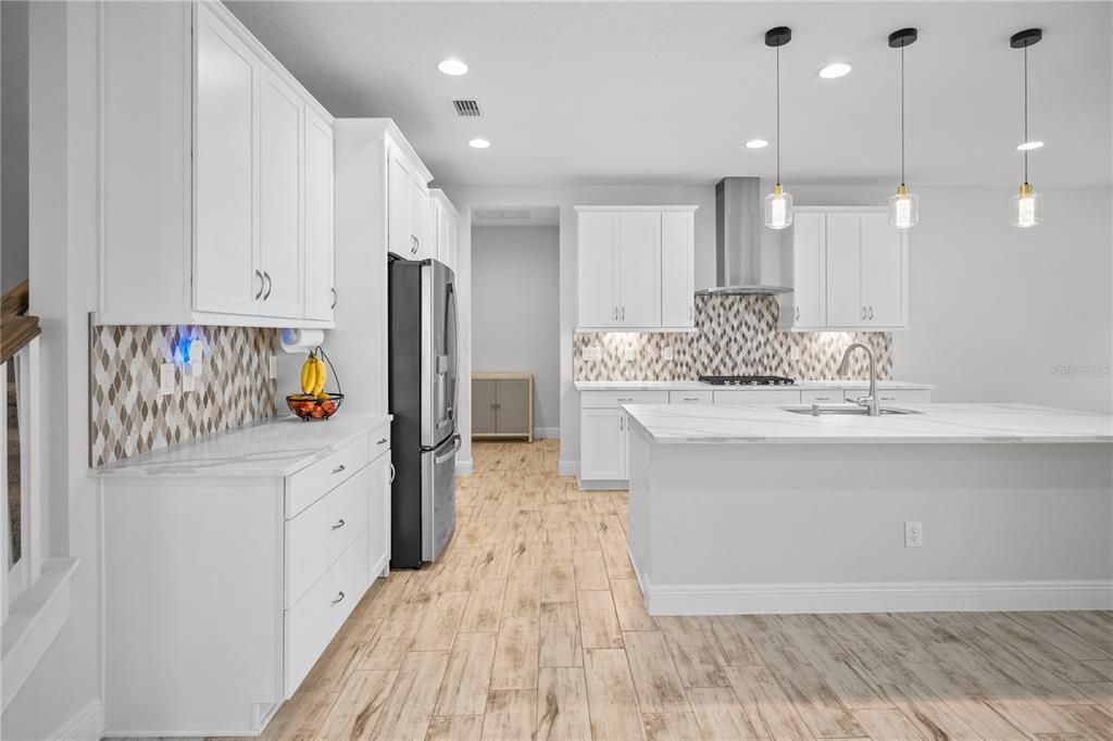 En Venta: $615,000 (5 camas, 3 baños, 3381 Pies cuadrados)