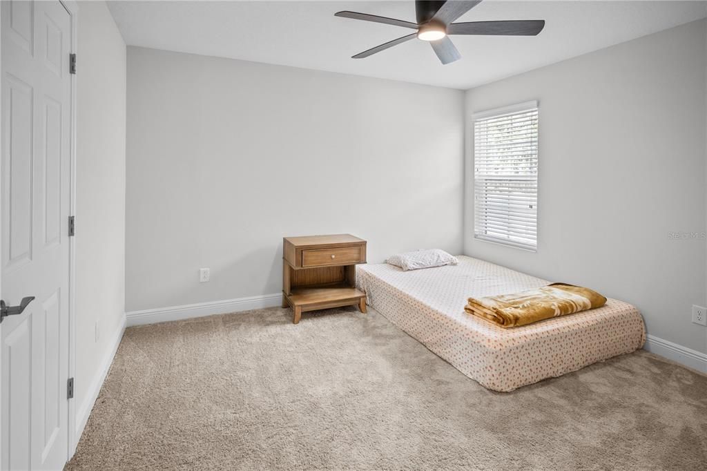 En Venta: $615,000 (5 camas, 3 baños, 3381 Pies cuadrados)