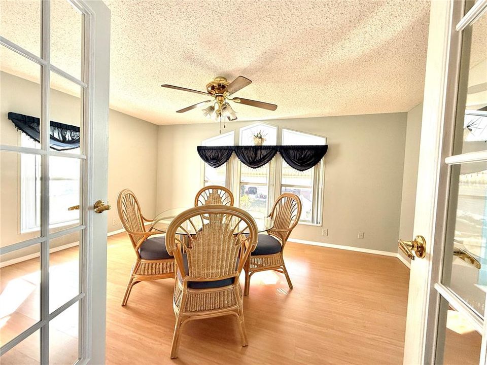 For Sale: $265,000 (2 beds, 2 baths, 1689 Square Feet)