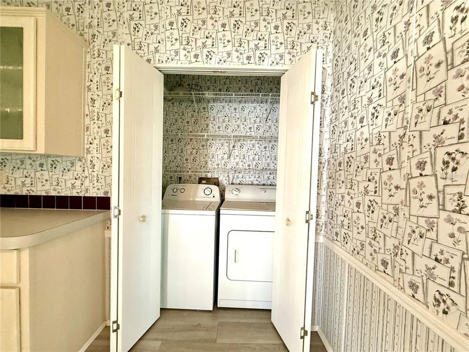 For Sale: $265,000 (2 beds, 2 baths, 1689 Square Feet)