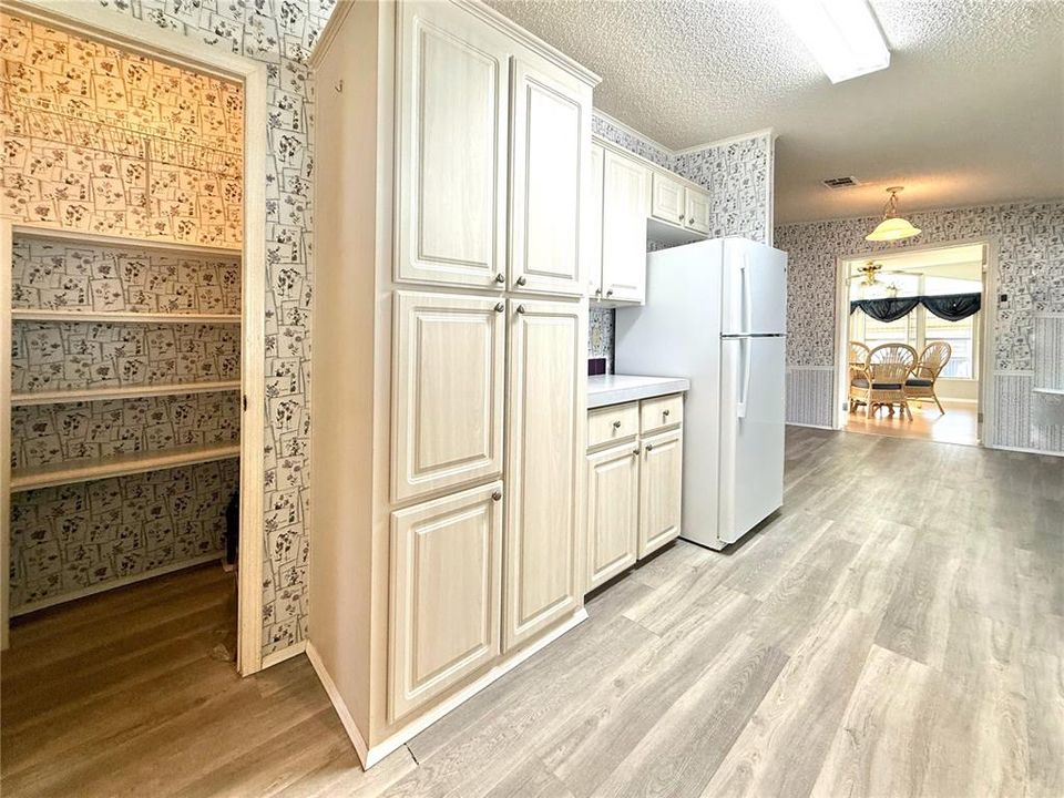 For Sale: $265,000 (2 beds, 2 baths, 1689 Square Feet)