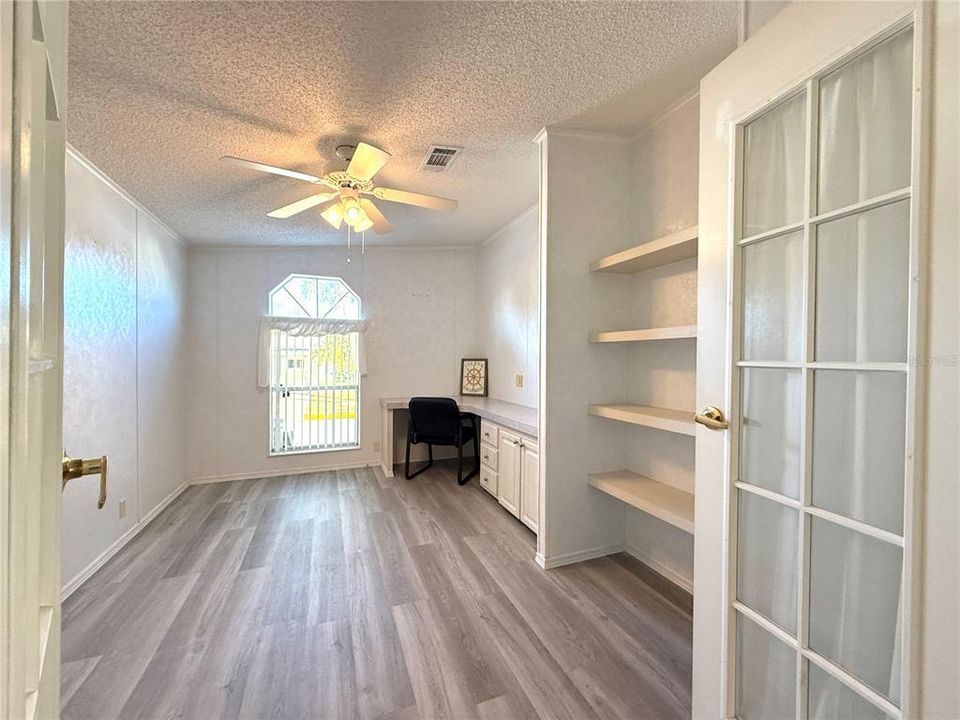 For Sale: $265,000 (2 beds, 2 baths, 1689 Square Feet)