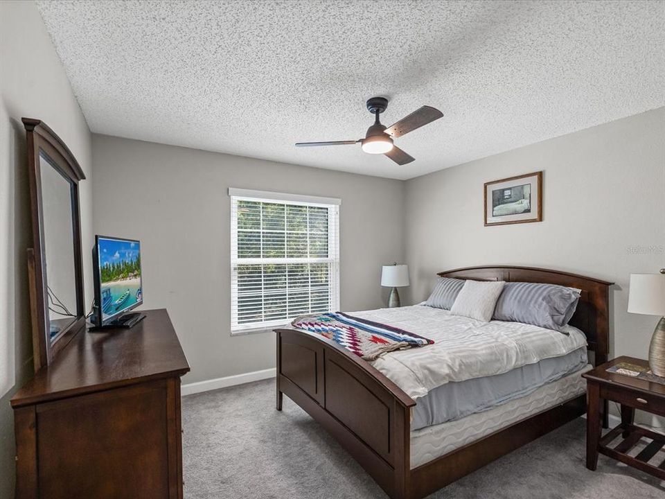 待售: $319,900 (2 贝兹, 2 浴室, 1411 平方英尺)