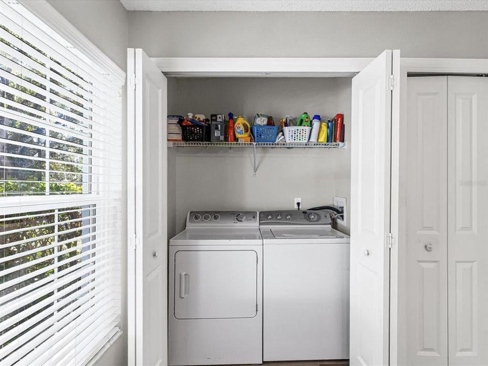 待售: $319,900 (2 贝兹, 2 浴室, 1411 平方英尺)