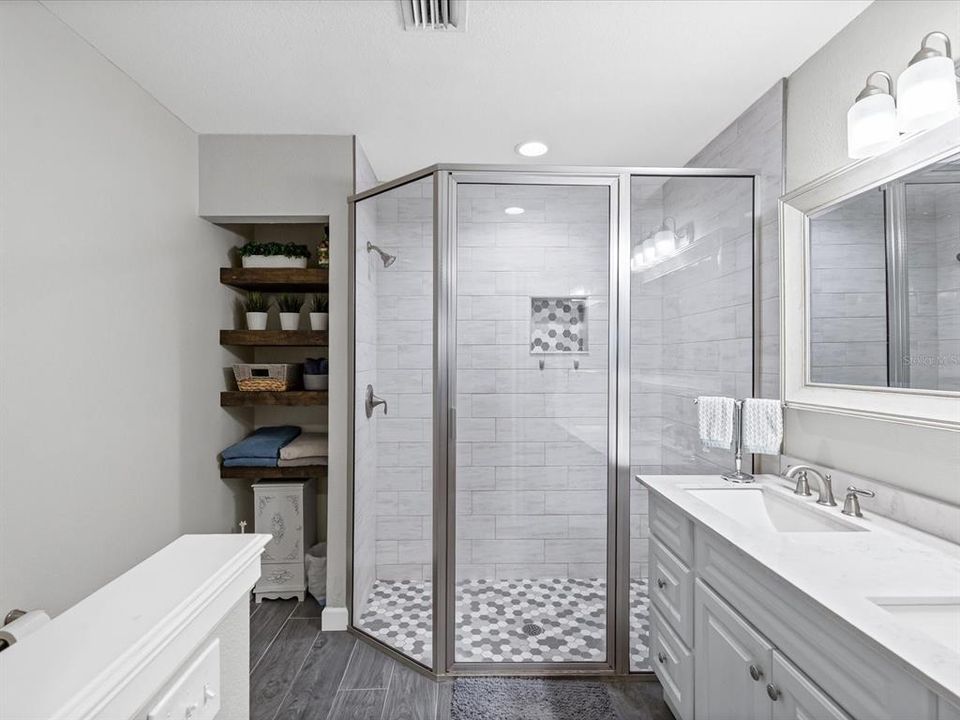 待售: $319,900 (2 贝兹, 2 浴室, 1411 平方英尺)