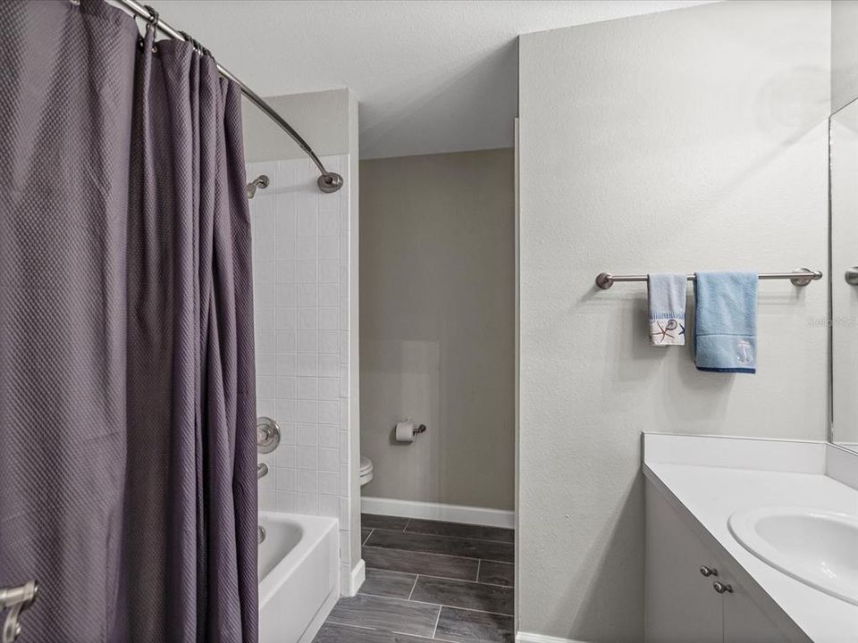 待售: $319,900 (2 贝兹, 2 浴室, 1411 平方英尺)