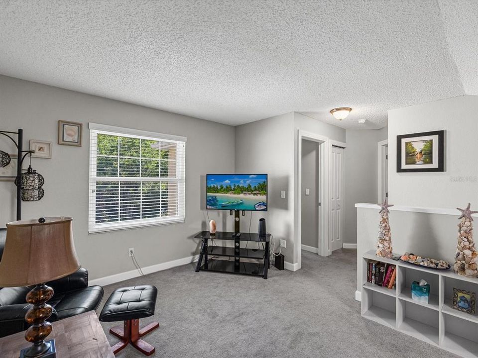 待售: $319,900 (2 贝兹, 2 浴室, 1411 平方英尺)