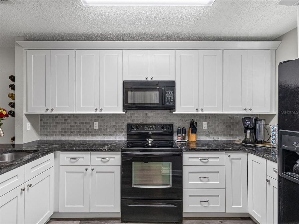 待售: $319,900 (2 贝兹, 2 浴室, 1411 平方英尺)