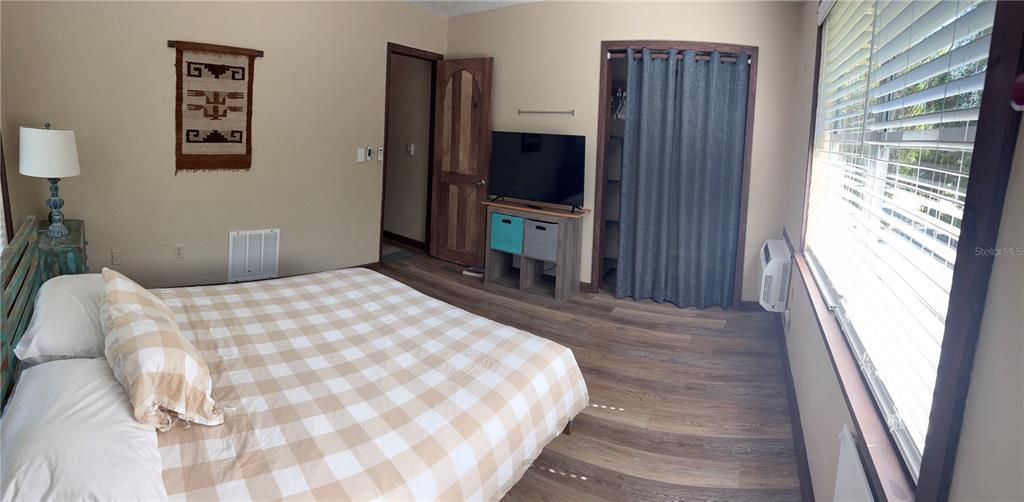 For Rent: $1,600 (2 beds, 1 baths, 864 Square Feet)