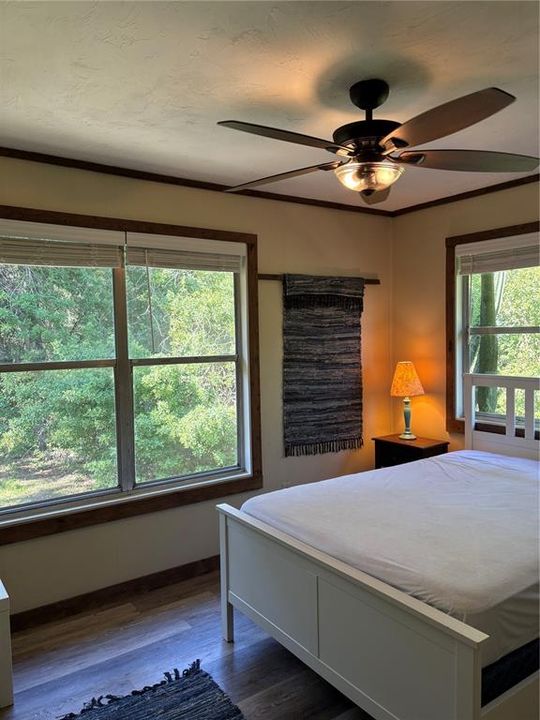 For Rent: $1,600 (2 beds, 1 baths, 864 Square Feet)