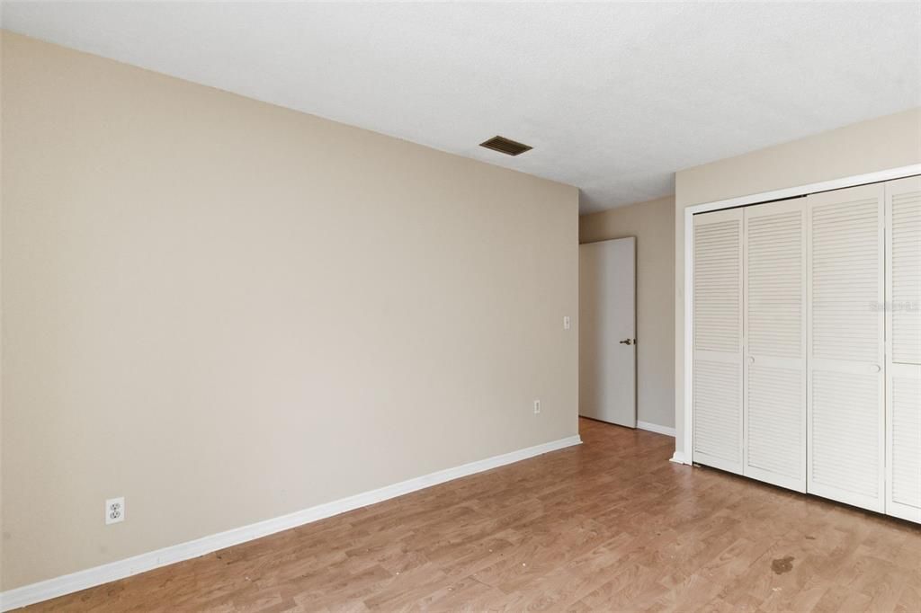 For Sale: $199,500 (2 beds, 2 baths, 1430 Square Feet)