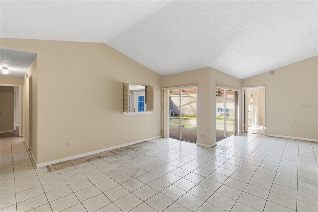 For Sale: $199,500 (2 beds, 2 baths, 1430 Square Feet)