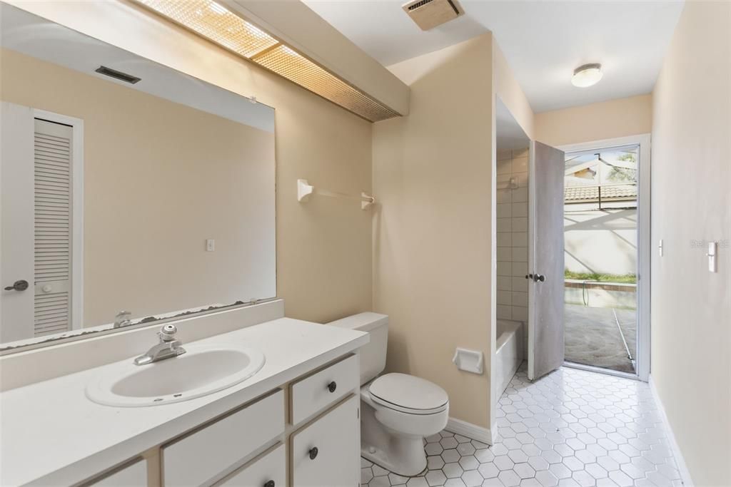 For Sale: $199,500 (2 beds, 2 baths, 1430 Square Feet)