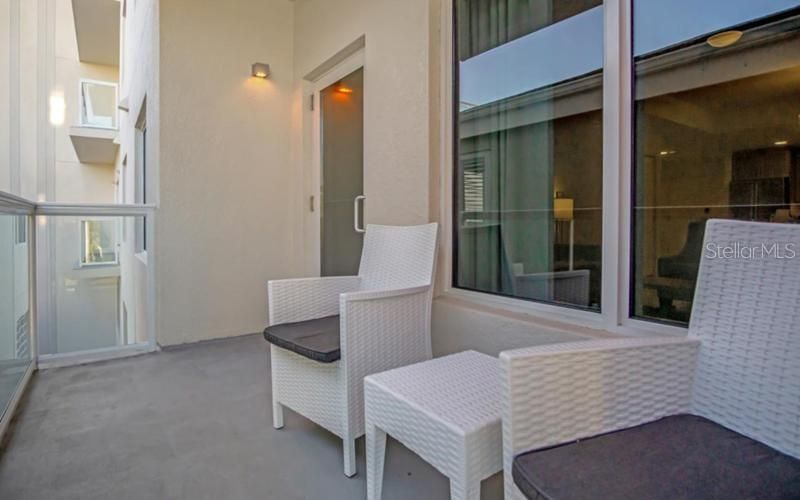 For Sale: $989,900 (3 beds, 2 baths, 1393 Square Feet)