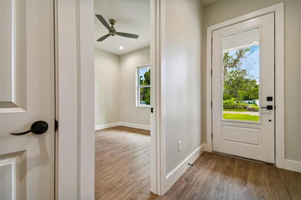 出租: $2,850 (4 贝兹, 2 浴室, 1726 平方英尺)