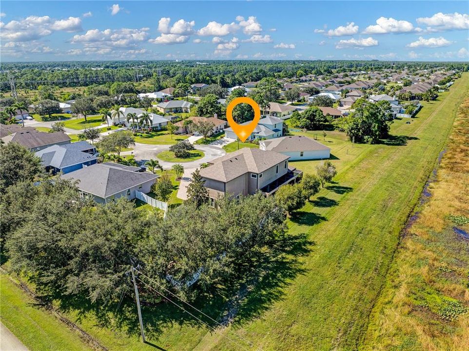 For Sale: $775,000 (6 beds, 3 baths, 4189 Square Feet)