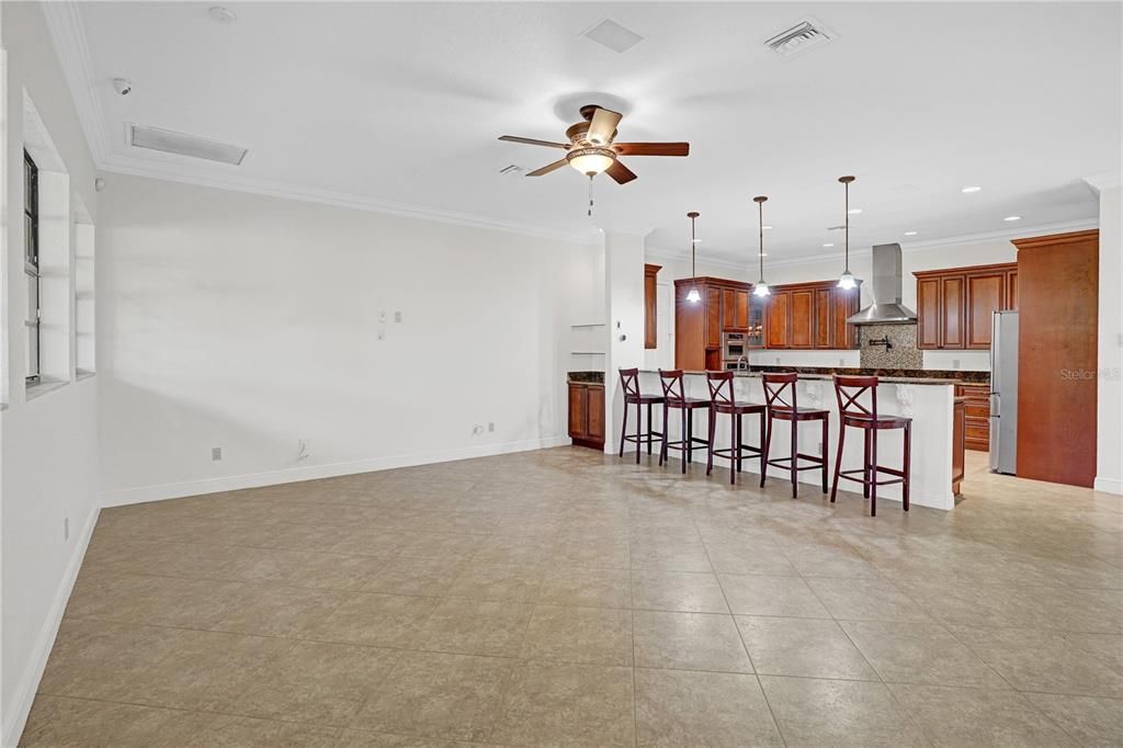 For Sale: $775,000 (6 beds, 3 baths, 4189 Square Feet)