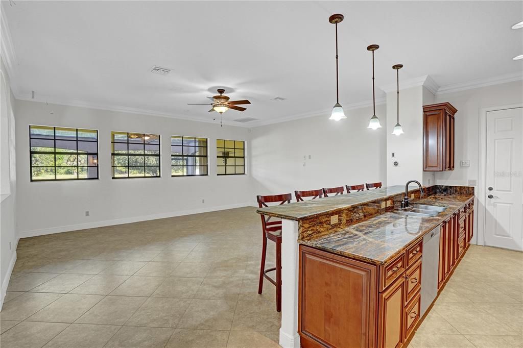 For Sale: $775,000 (6 beds, 3 baths, 4189 Square Feet)