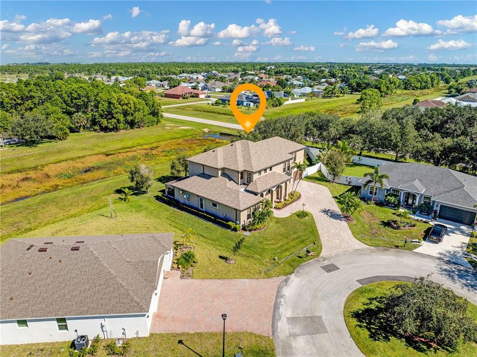 For Sale: $775,000 (6 beds, 3 baths, 4189 Square Feet)