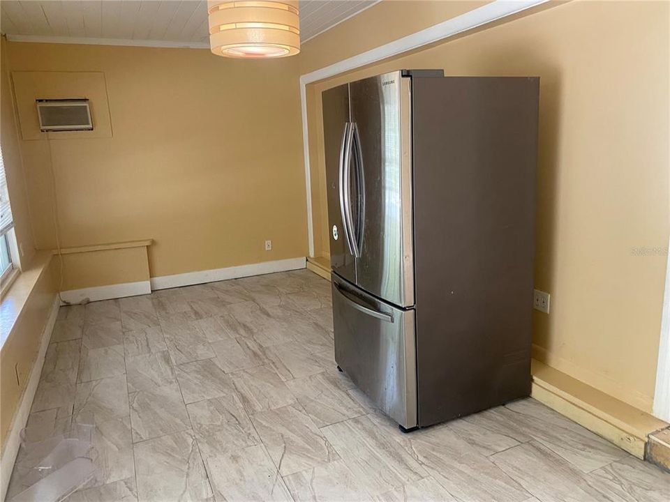 For Sale: $895,000 (3 beds, 2 baths, 1498 Square Feet)