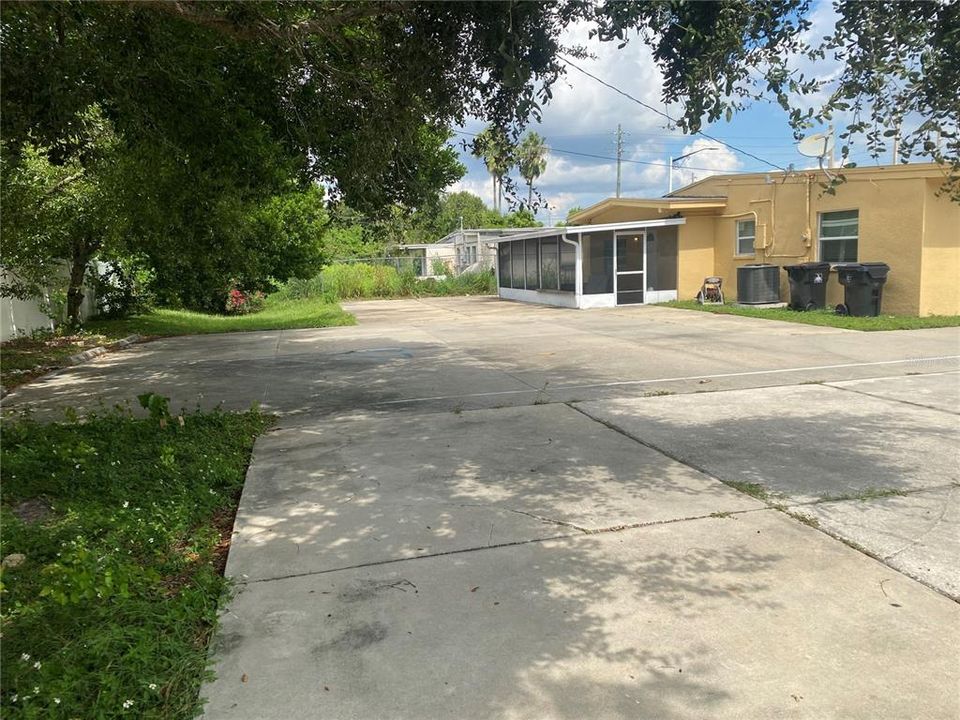 For Sale: $895,000 (3 beds, 2 baths, 1498 Square Feet)