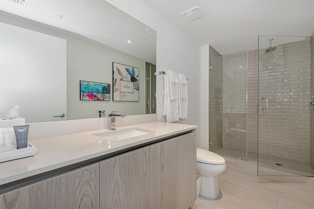 En Venta: $850,000 (3 camas, 2 baños, 1129 Pies cuadrados)