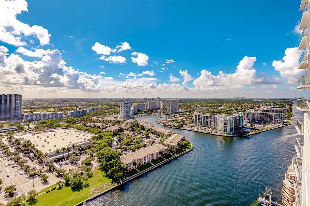 En Venta: $850,000 (3 camas, 2 baños, 1129 Pies cuadrados)