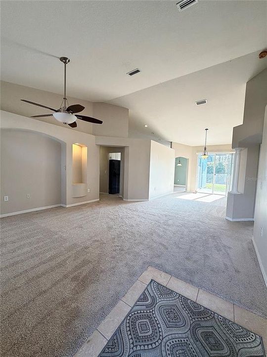 В аренду: $2,900 (4 спален, 3 ванн, 2212 Квадратных фут)