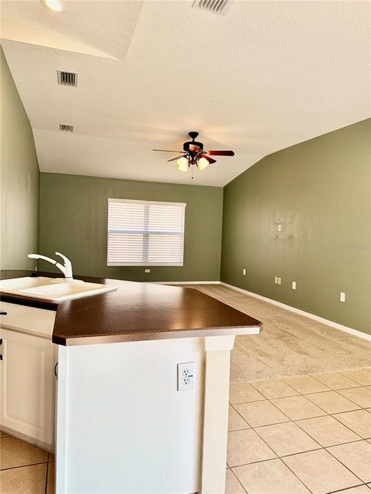 В аренду: $2,900 (4 спален, 3 ванн, 2212 Квадратных фут)